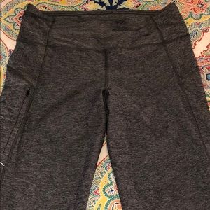 Lululemon pace rival crop